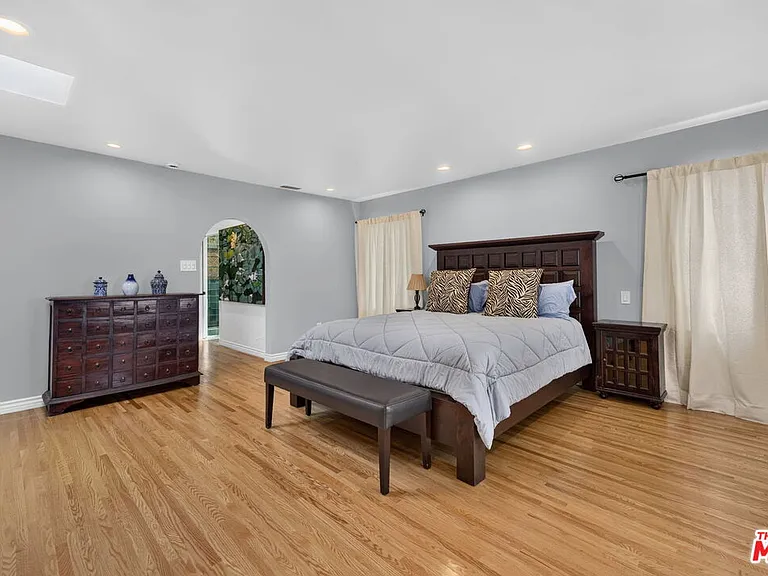 1221 Edris Dr — Photo 21