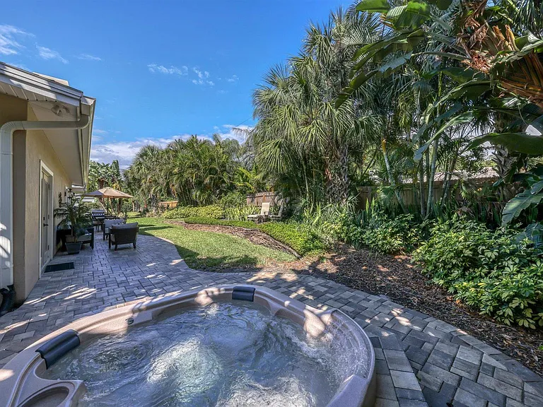 113 Harbor View Ln — Photo 48