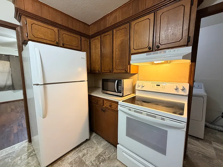 306 Wilson Ave — Photo 13