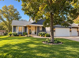 7275 Meadow Ct, Lino Lakes, MN 55014