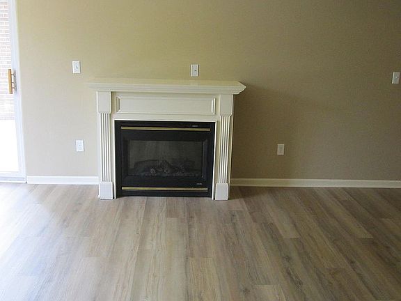 4th image of 16364 Grandview Dr