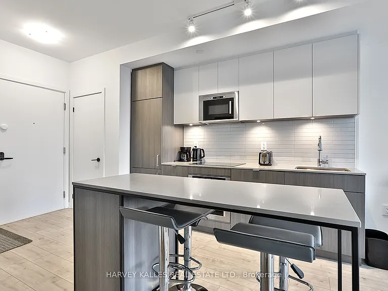 215 Lakeshore Rd W #206 — Photo 6
