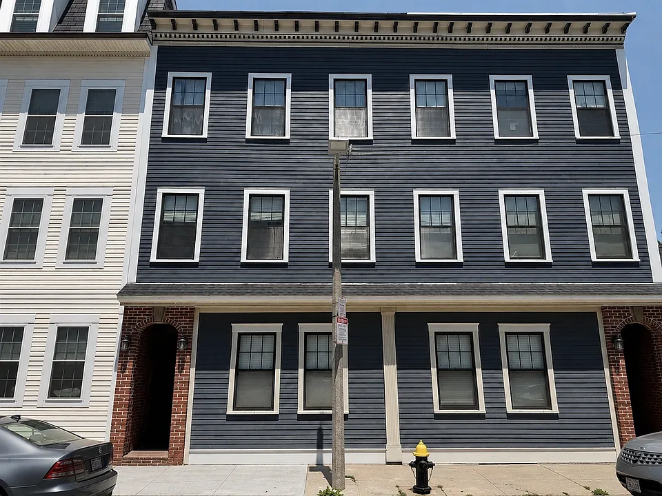 410 E 3rd St #1