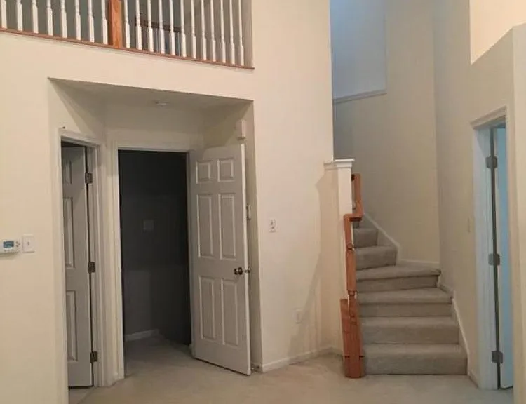 306 Fairgate Dr — Photo 10