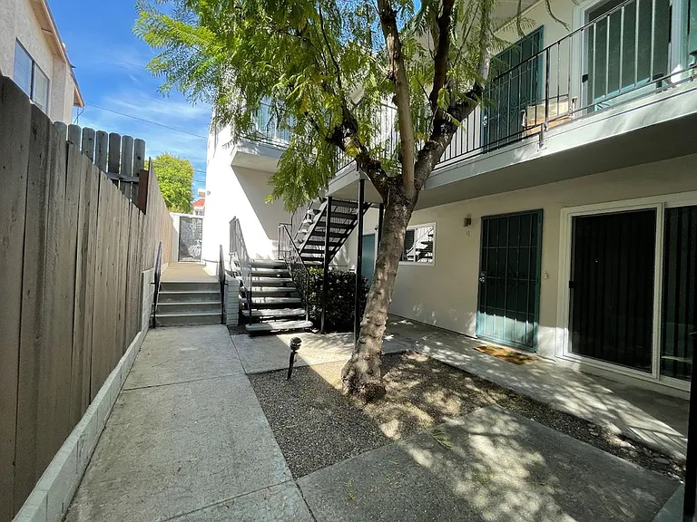 *4540 Florida — Photo 2