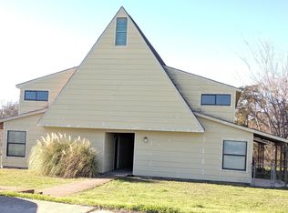 5900 Leonard Rd, Bryan, TX 77807