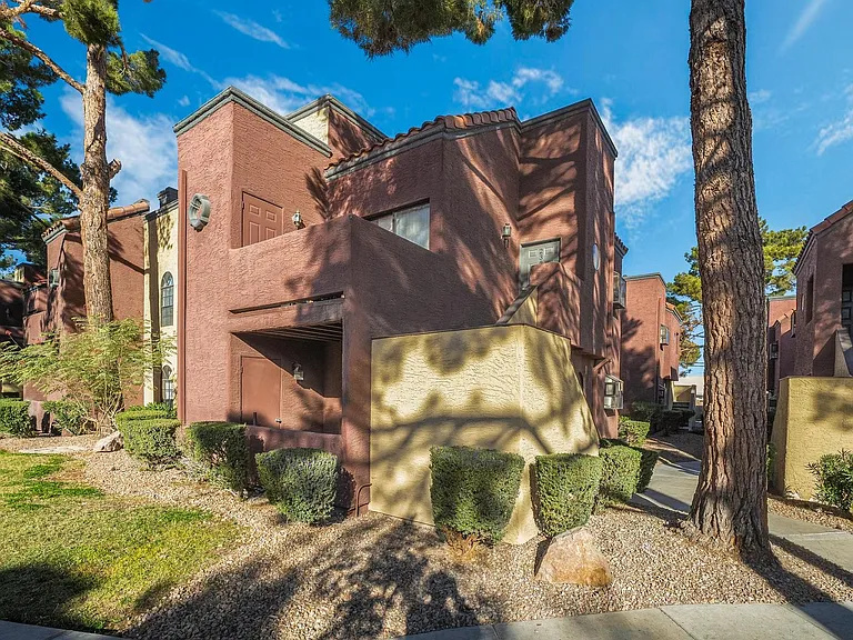 4050 Pacific Harbors Dr #135-9 — Photo 2