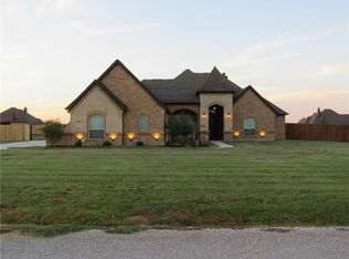 1028 Jessie James Ln, Springtown, TX 76082