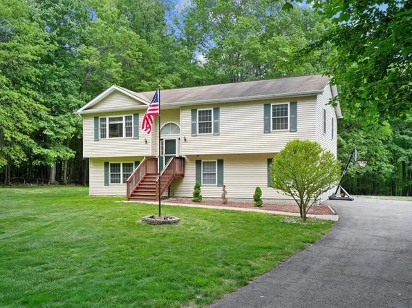 75 Shawangunk Road, Middletown, NY 10941