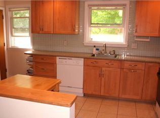 4 Hawthorne St, Watertown, MA 02472