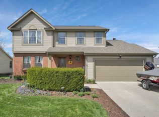 2977 Lake Hollow Rd, Hilliard, OH 43026