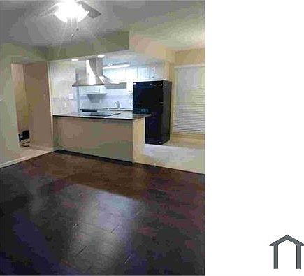 2nd image of 7047 Bissonnet St APT 105