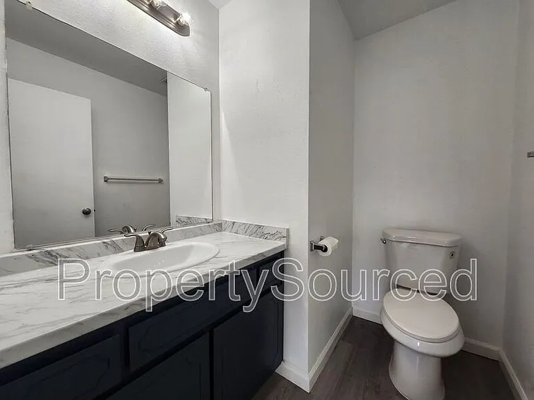 1944 Hickock Ct — Photo 12