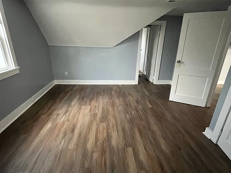 2117 Kent St — Photo 12