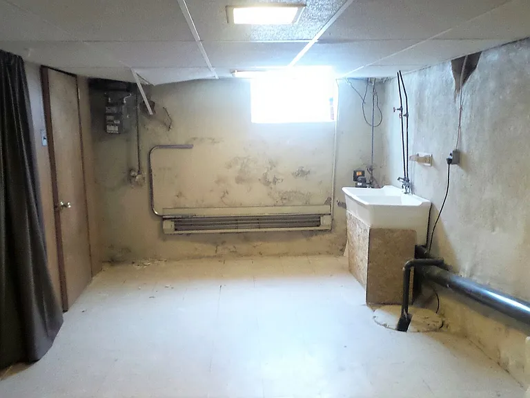 2436 S Mole St — Photo 17