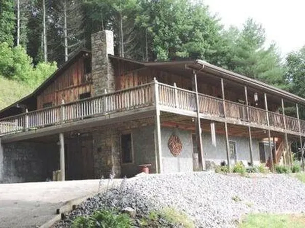 583 Jr Pate Rd, Burnsville, NC 28714