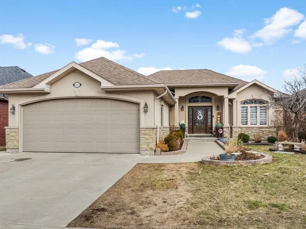 202 Ellison Ave, Leamington, ON N8H 0A2