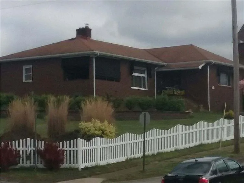 176 W Marigold St photo 1