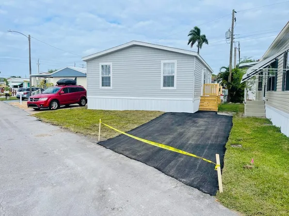8533 SW 16th Street, Davie, FL 33324
