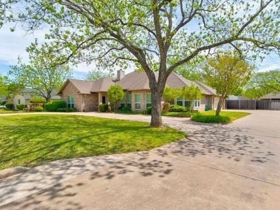 6117 Westover Dr