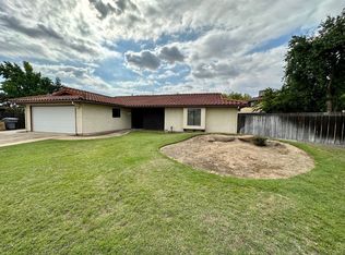 295 W Tenaya Ave, Clovis, CA 93612