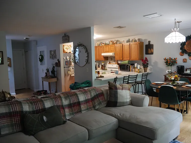 213 Woods Brooke Ct #213 — Photo 5