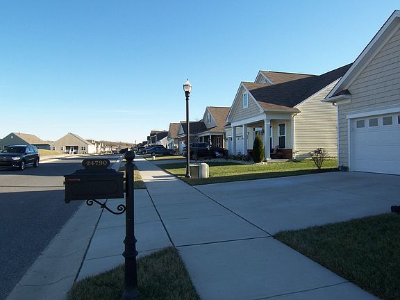 4th image of 24790 Magnolia Cir