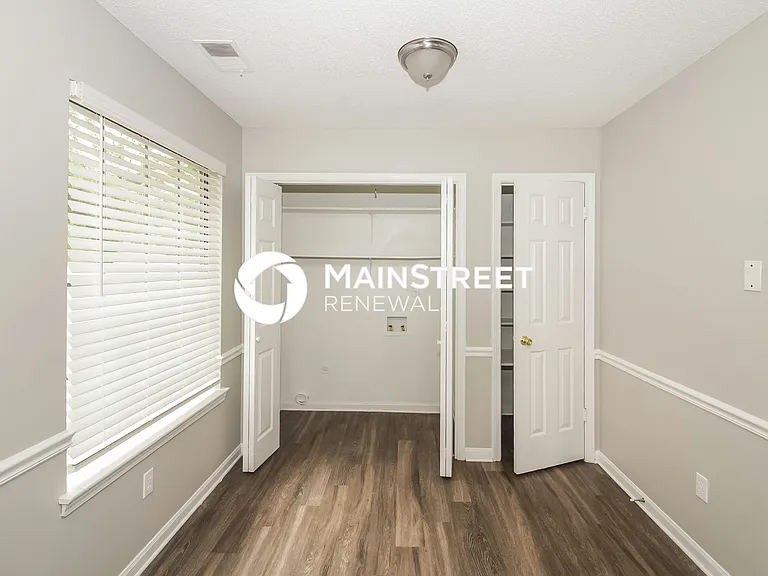 Walk In Closet