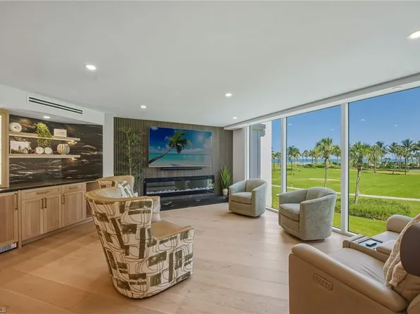 4401 Gulf Shore BLVD N #B202, NAPLES, FL 34103