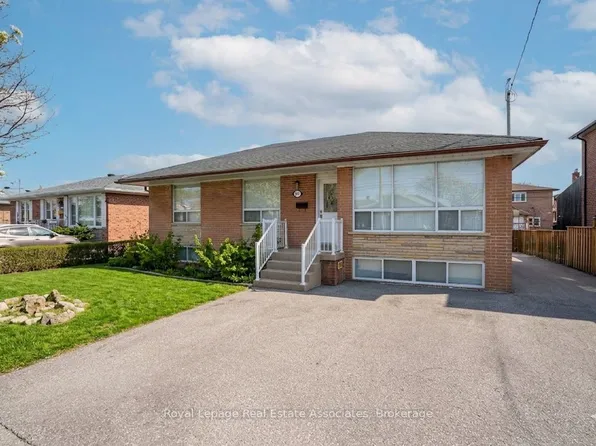 2874 Weston Rd S, Toronto, ON M9M 2S3