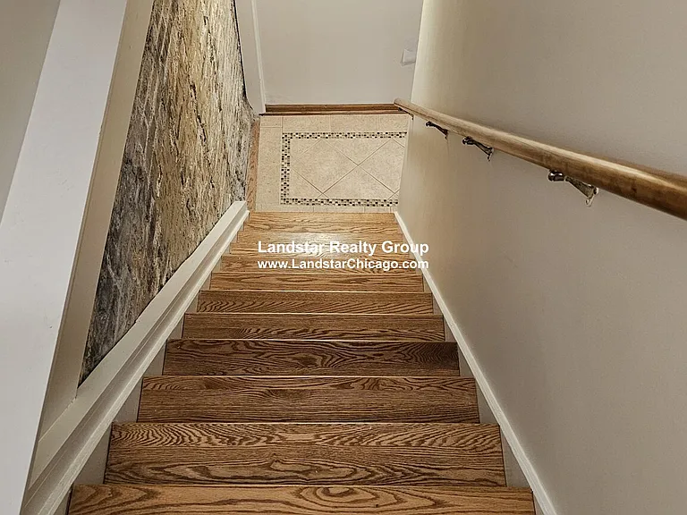 1427 N Wood St #1 — Photo 18