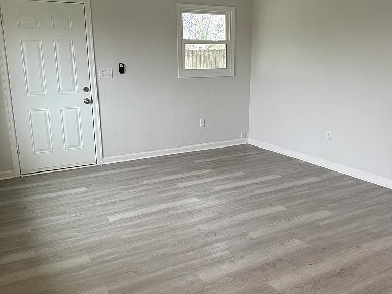 2724 Forest Hill Ave NW — Photo 6