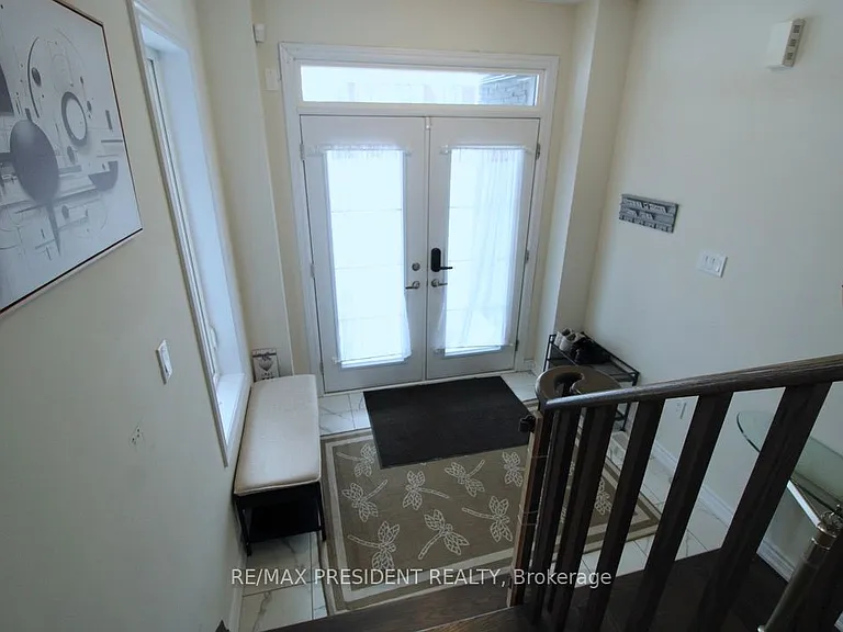 16 Peach St — Photo 3