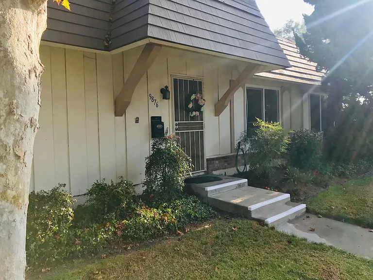 9876 Via Sonoma — Photo 18