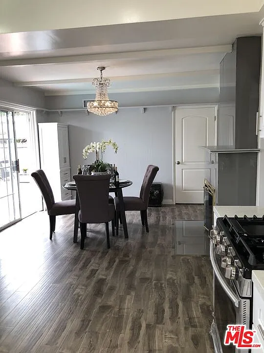 3 bed, 2.0 bath, 1419 sqft, $4,495 — Photo 4