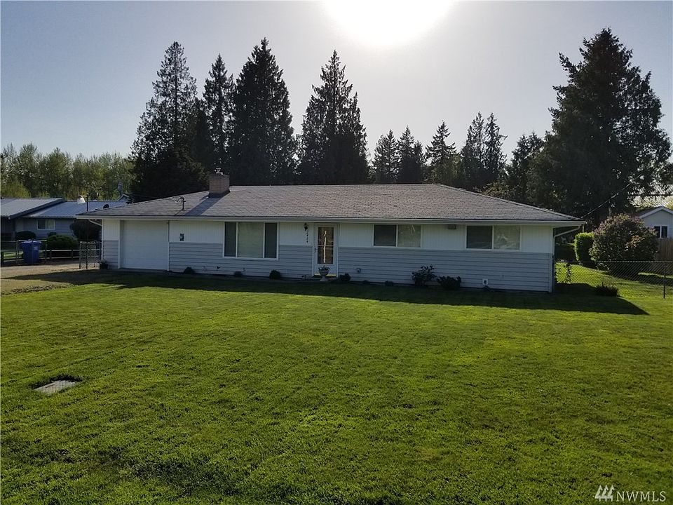 1st image of 2424 122nd Ave E