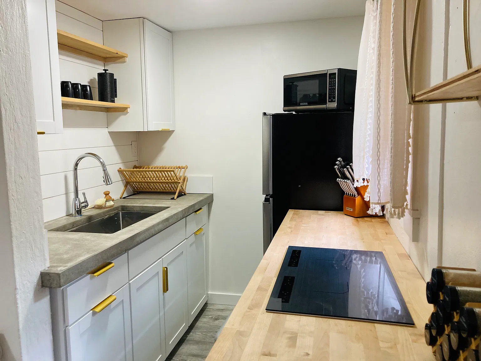 Studio, 300 sqft, $1,190 — Photo 4