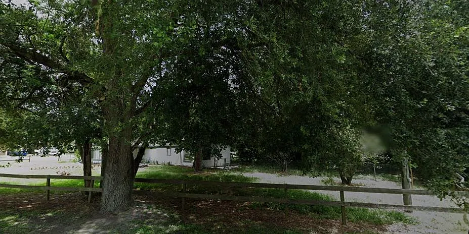 1001 Santa Barbara Dr — Photo 4