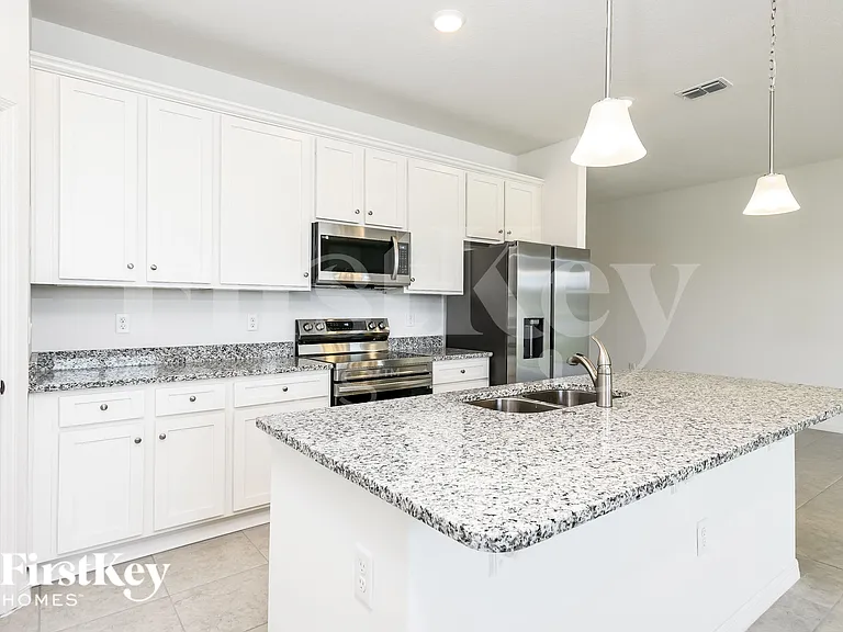 1622 Isleta Loop — Photo 7