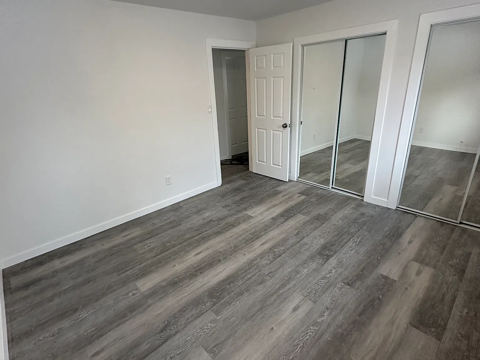2 bed, 858 sqft, $1,850 — Photo 2