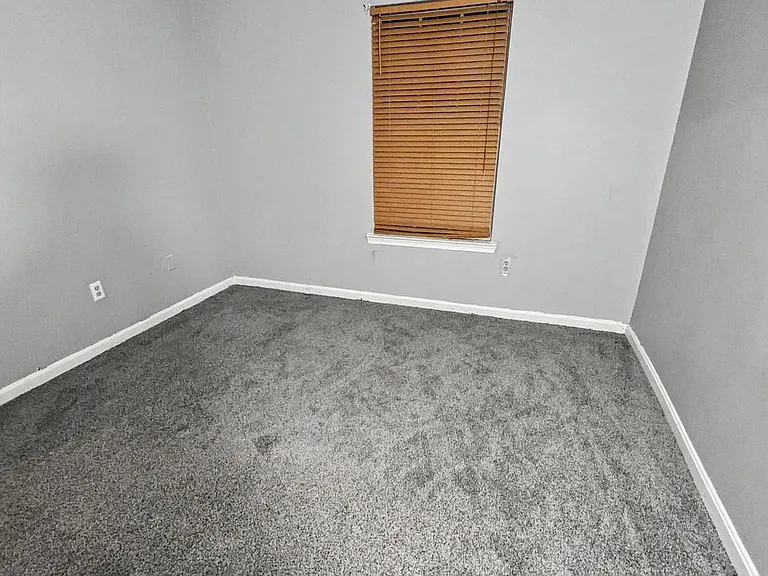 16312 Elkhorn Ln — Photo 15