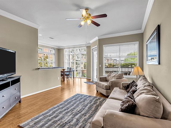 3rd image of 2400 McCue Rd APT 240