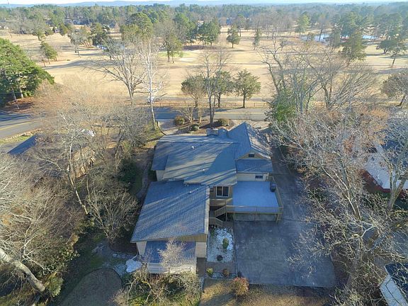 5th image of 106 Country Club Dr
