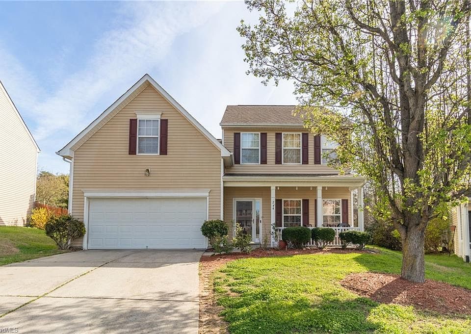 1st image of 744 Celtic Crossing Dr