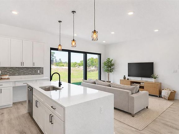 3rd image of 2625 SW 175th Loop