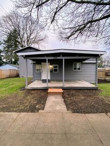 300 W Fairfield St, Gladstone, OR, 97027