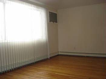 4th image of 15716 128th Ave