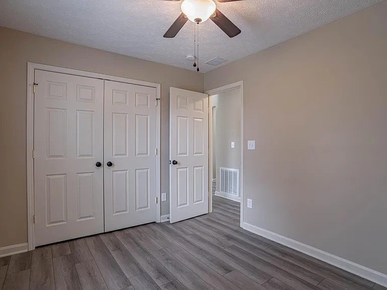 Guest bedroom #1