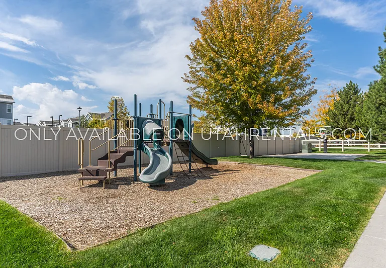 1508 W 110 N — Photo 24