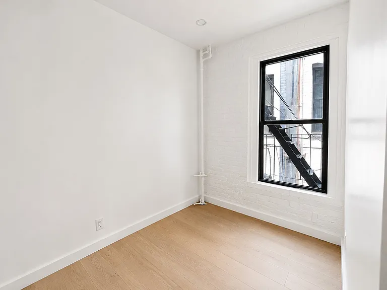 280 Mulberry St #5C — Photo 6